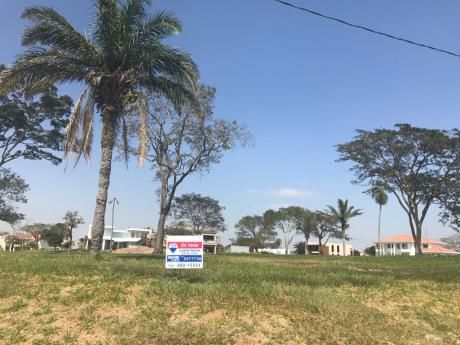 En Venta Terreno En Colinas Del Urubo Sector Paraiso