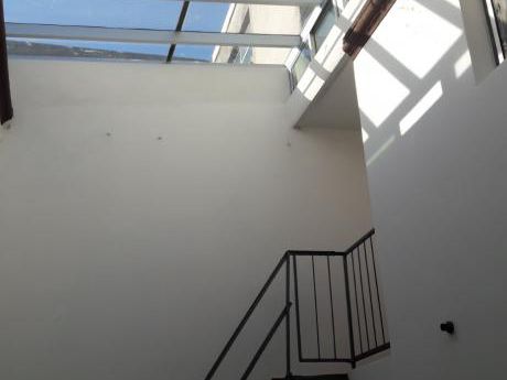 Villa Muñoz, Casa Reciclada A Nuevo, 3 Dorm Y Altillo, Claraboya,luminosa!