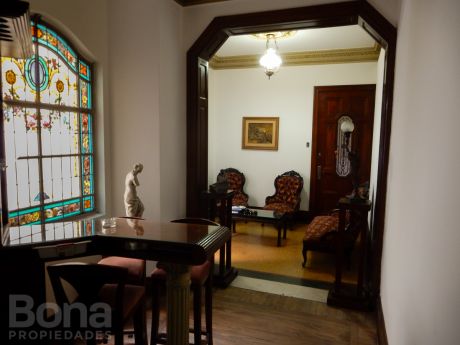 Antiguo, Amplio, Impecable