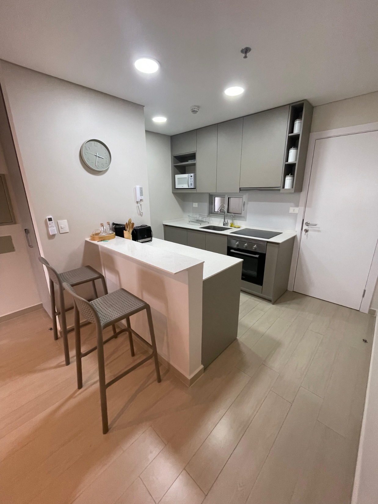 Alquilo Departamento en Aviadores Building 2 habitaciones — foto 3