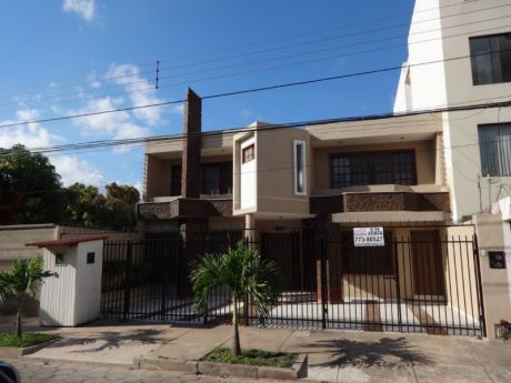 Av. Alemana Bonita Casa En Venta