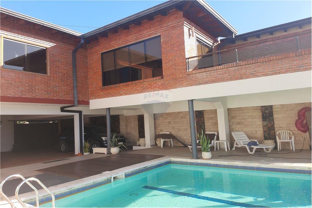 VENDO LUJOSA CASA EN FERNANDO DE LA MORA ZONA NORT — foto 3