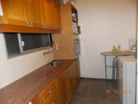 Rio Branco Y Paysandu, 2 Dorm, Fte, Tza Y Patio, 1ro Por Esc, Gastos $2000