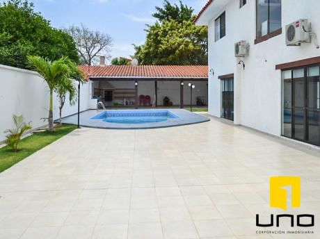 Linda Casa Con Piscina Zona Norte