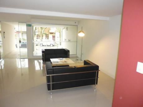 A Estrenar!!! A 200 Metros De 21 De Set. G.C $2000. Balcón.