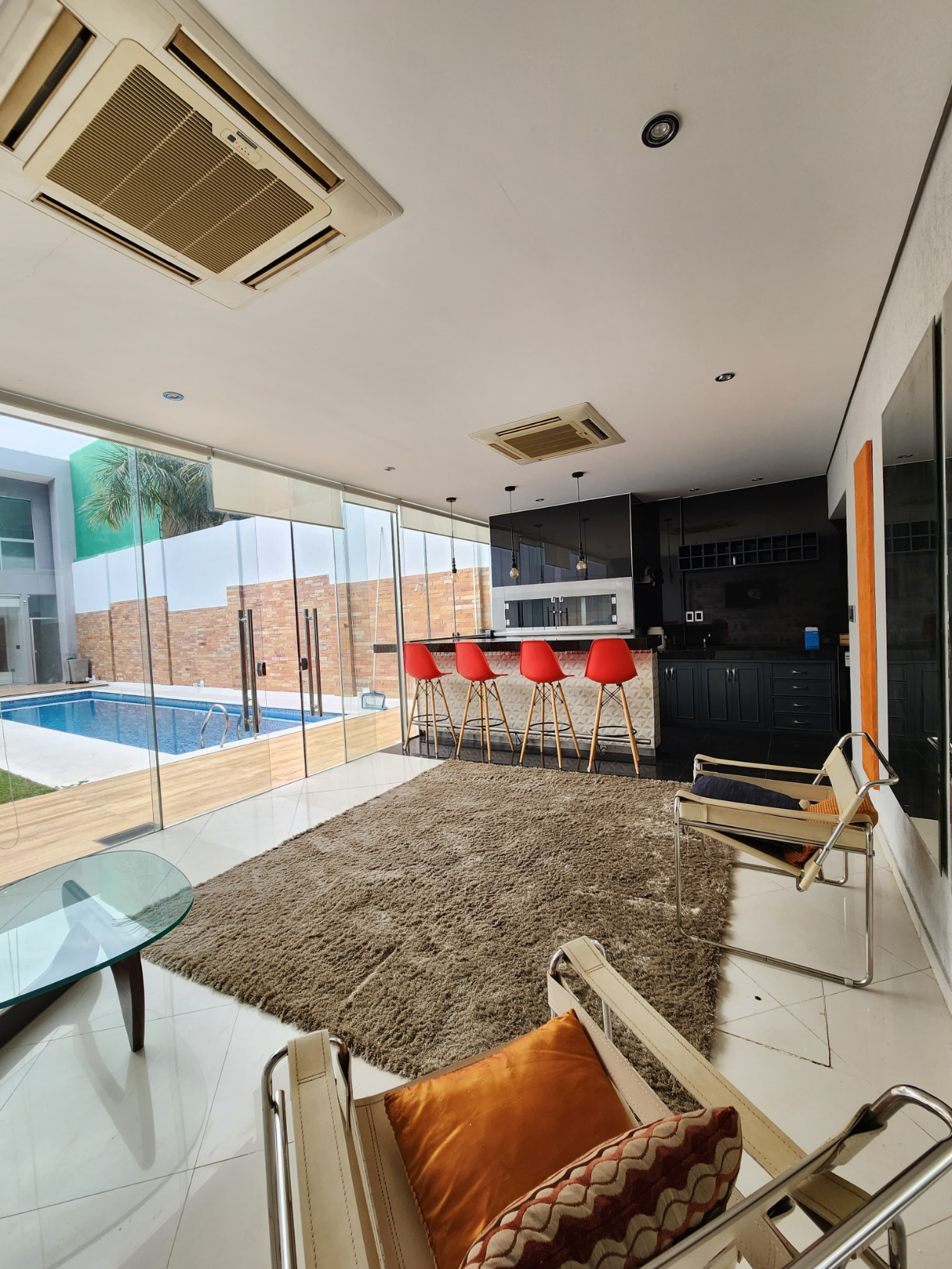 Casa en alquiler en Ycuá Satí