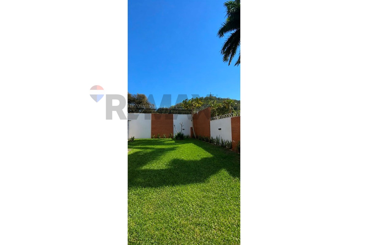 Casa - Alquiler - Santa Librada, Asunción, Paraguay — foto 3