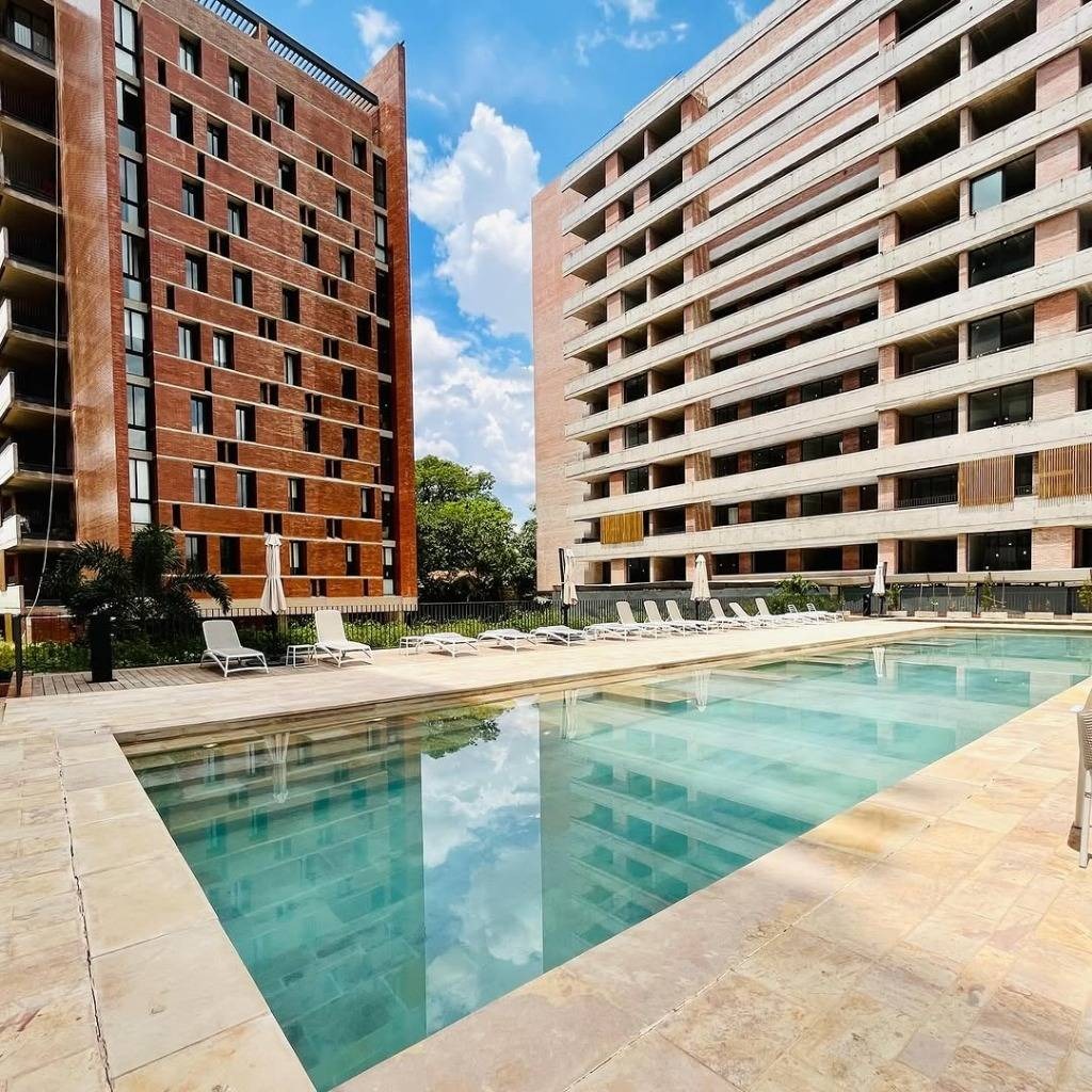 VENDO LUJOSO Y EXCLUSIVO DEPARTAMENTO DE 1HAB EN EL COMPLEJO BERNARDINO — foto 3