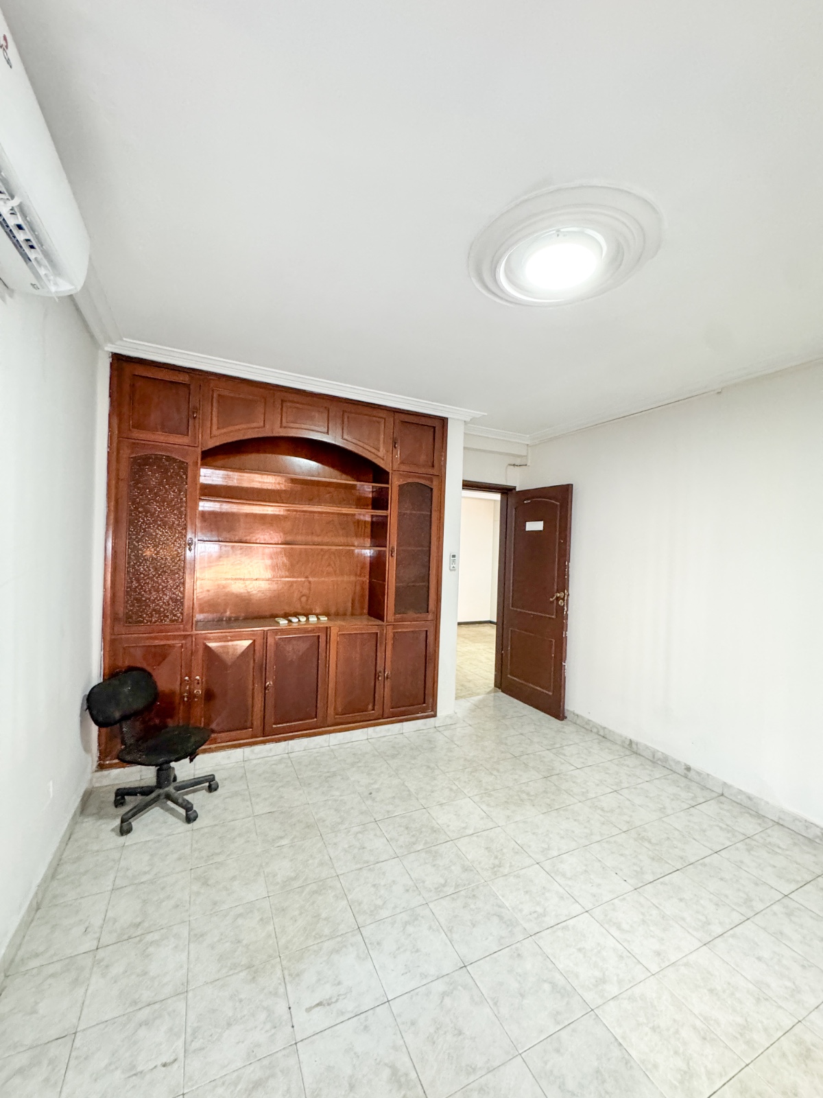 ALQUILO CASA PARA OFICINA ZONA BRASILIA Y ESPAÑA. — foto 2
