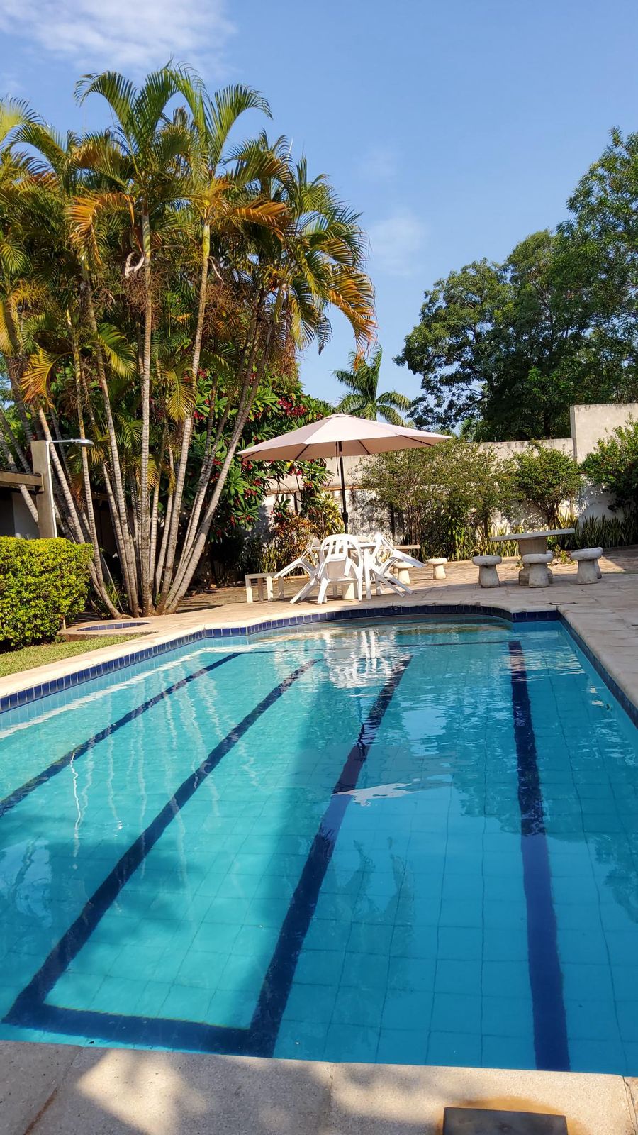 Vendo Amplia Y Cómoda Residencia En Asunción, Barrio Mariscal Estigarribia — foto 2