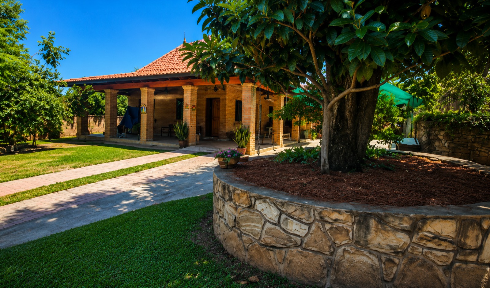 CASA QUINTA EN VENTA YTÚ, CAACUPÉ, PARAGUAY — foto 2