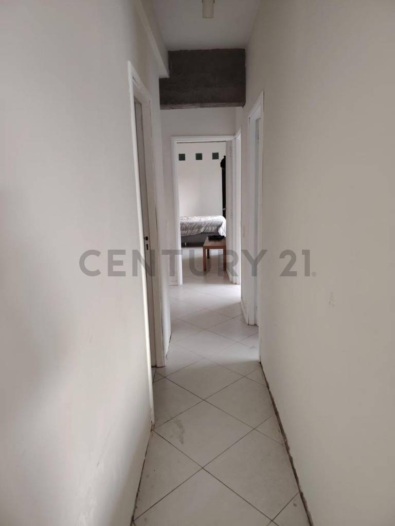 Venta Departamento tres dormitorios con cochera — foto 3