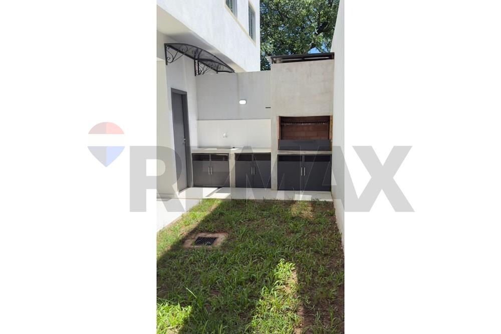Duplex en San Lorenzo para vivir o invertir — foto 3