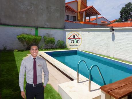 Hermosa Casa Con Piscina En Alquiler