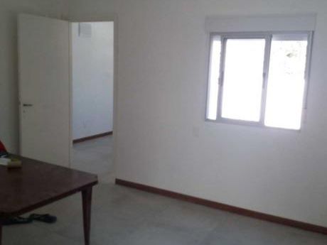 Apto Piso 2 Totalmente Reciclado,muy Bajos Gastos Comunes!