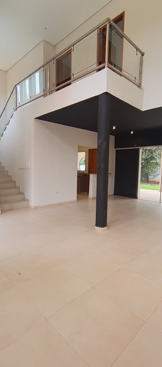 Casa en alquiler en Luque