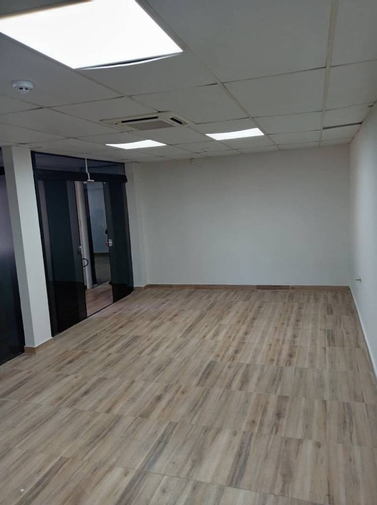 Oficinas en alquiler en Recoleta Asuncion — foto 2