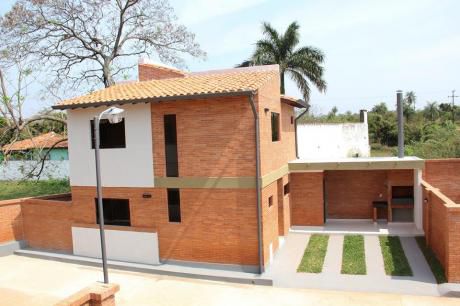 Dúplex De 3 Dormitorios En Condominio Luque - Zona Rakiura