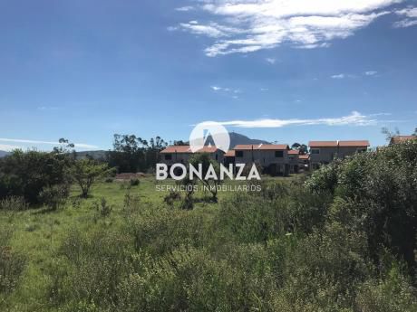 Terreno En Venta, Piriápolis, Con Financiación
