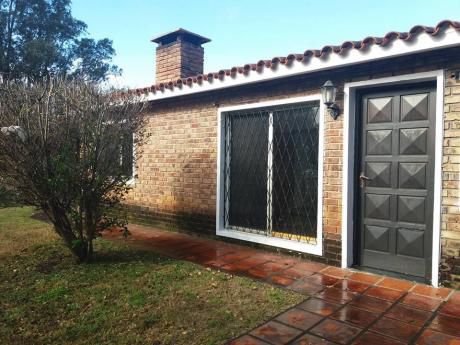 Clasico Chalet De Ladrillo Visto