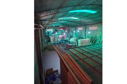 ALQUILO TINGLADO C/OFICINA DE DOS PLANTAS EN MRA — foto 3