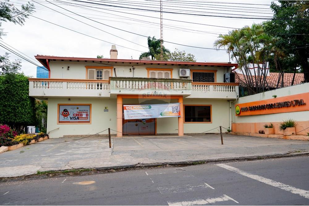 VENDO TERRENO CON CONSTRUCCION EN SANTISIMA TRINIDAD — foto 3