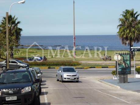 Joaquín Nuñez Esquina Rambla Tercer Piso Al Frente