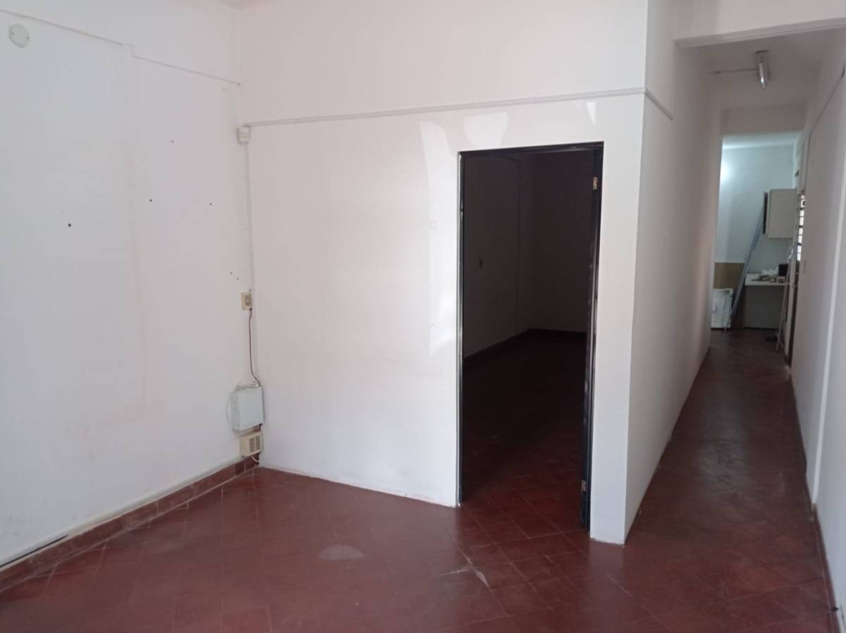 Local comercial en alquiler — foto 2