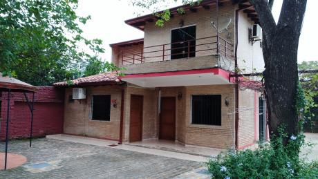 Alquilo Casa En Grande, En Esquina