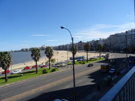Apto Impecable 3dorm Y Serv Sobre La Rambla De Pocitos