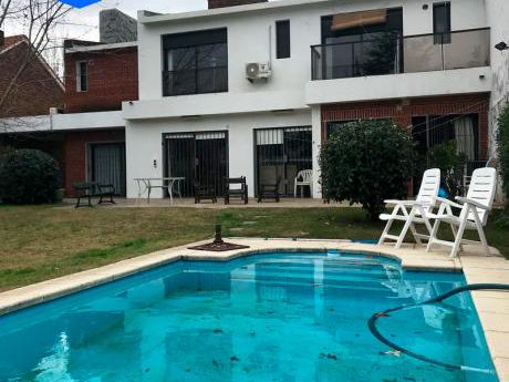 Hermoso Chalet En El Corazón De Carrasco Sur!