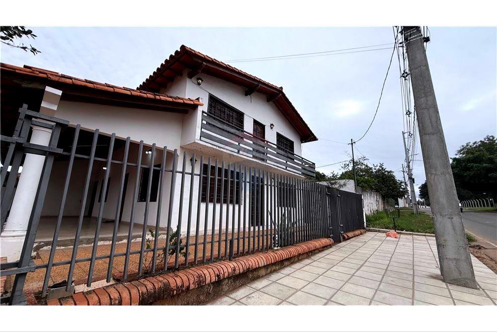 RESIDENCIA EN LUQUE — foto 2
