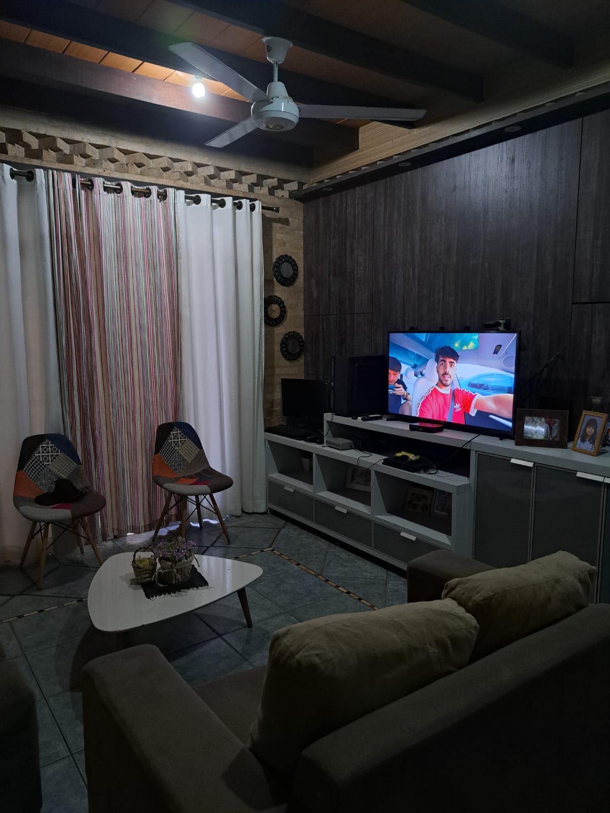 VENDO RESIDENCIA SOBRE LA AV DEL LAGO — foto 2