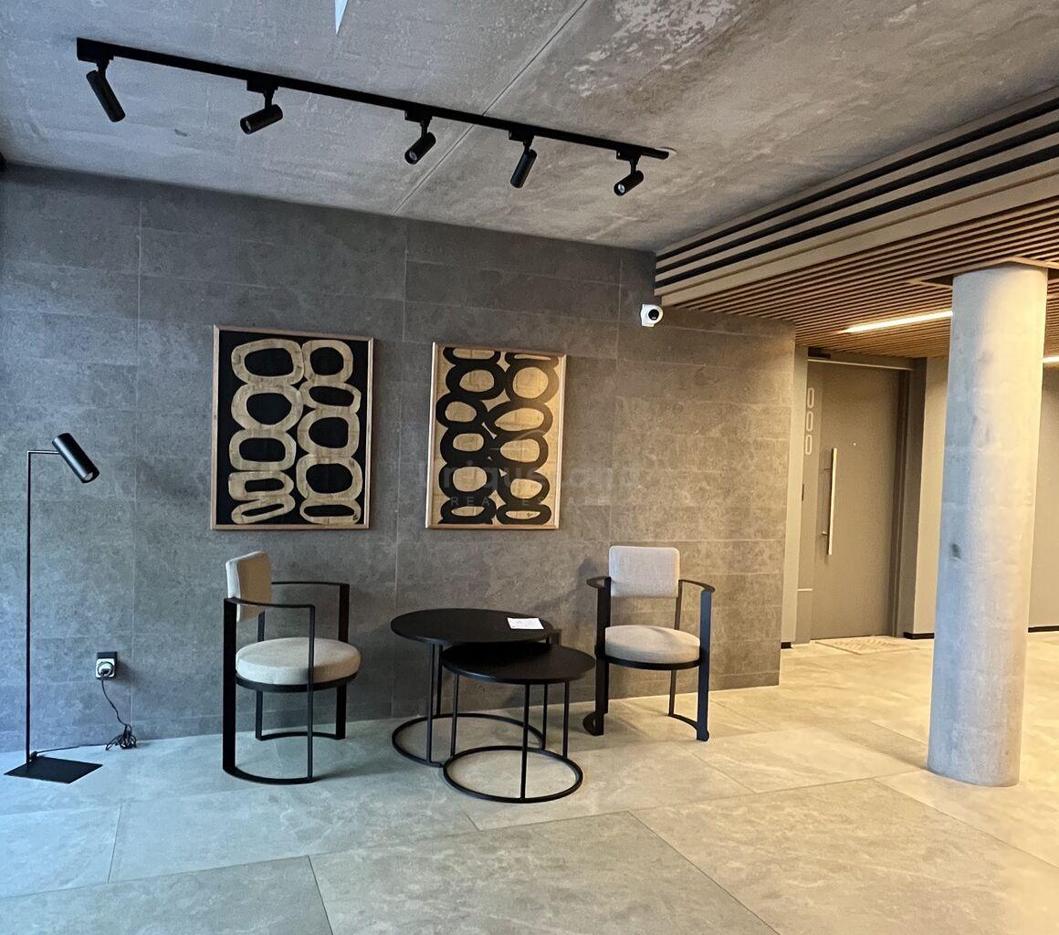 Apartamento de 1 dormitorio en Malvín-Edificio Cathan-Piscina-Cochera opcion · Foto 7