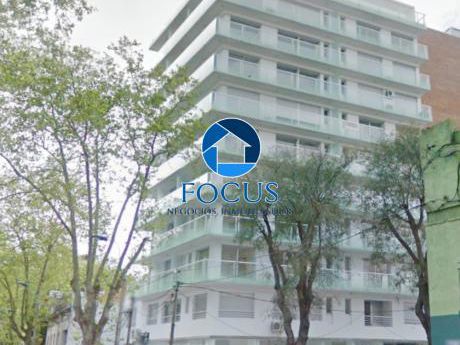 2 Dormitorios Con Escritorio, 3 Baños Y Gran Patio. Estrene!