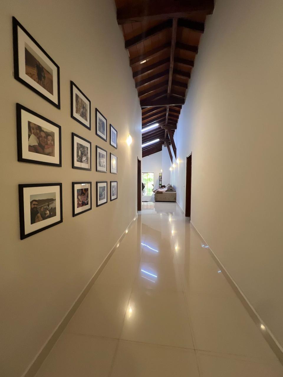 VENDO CASA DE ESQUINA EN EL COUNTRY — foto 3