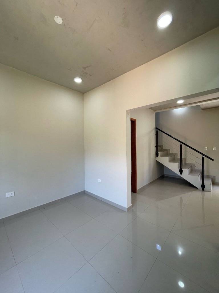 EN ALQUILER – DÚPLEX A ESTRENAR ZONA RUTA LUQUE SANBER — foto 2