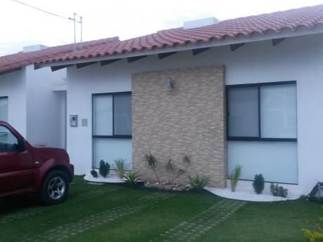Casa En Alquiler Zona Norte En Condominio Km 8.5 Al Norte