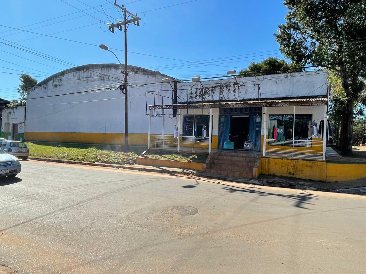 PROPIEDAD COMERCIAL - DEPOSITO EN EL CENTRO DE CAAGUAZU — foto 2