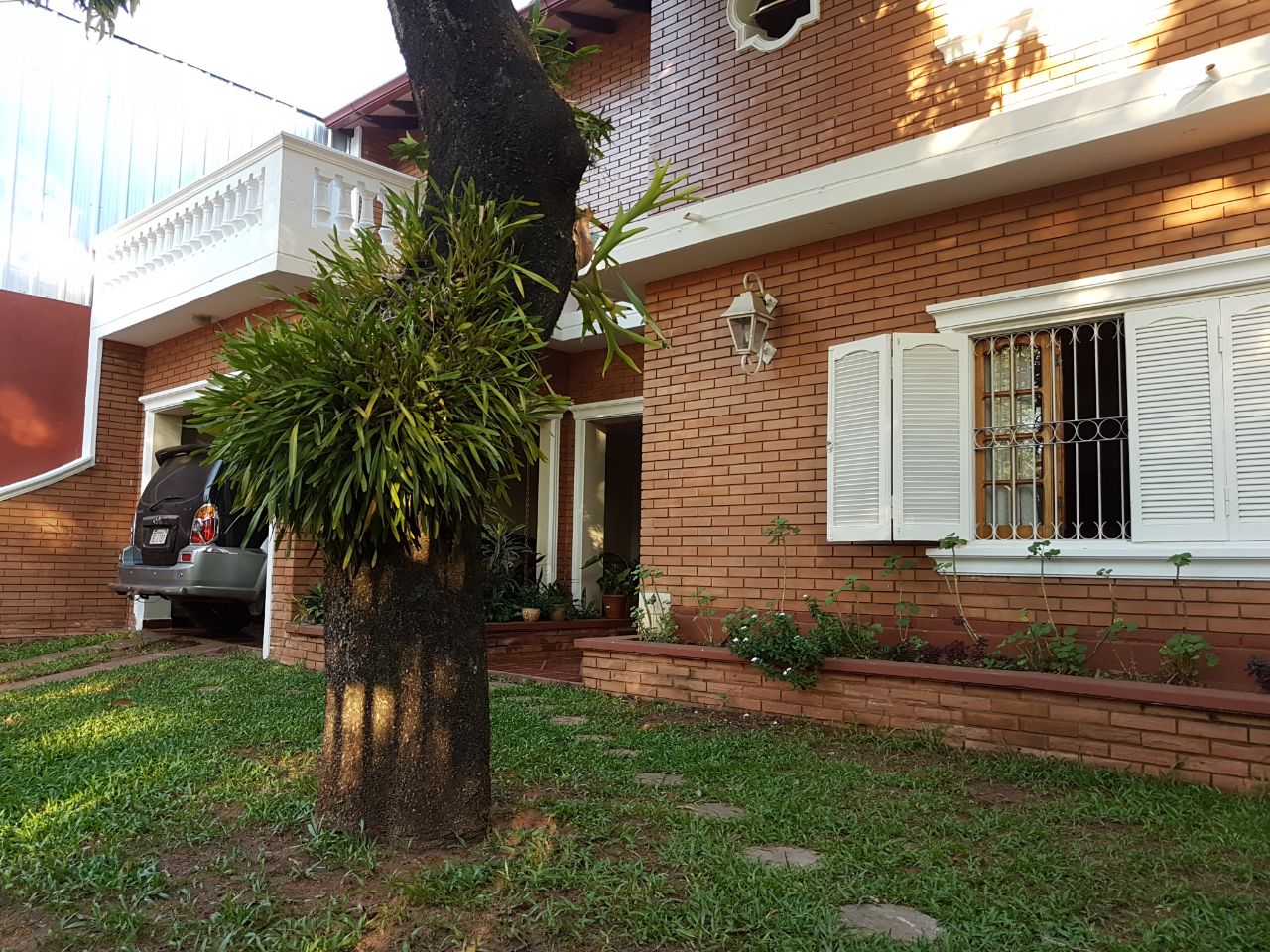 Residencia En Venta - Barrio Hipódromo, Asunción. — foto 3