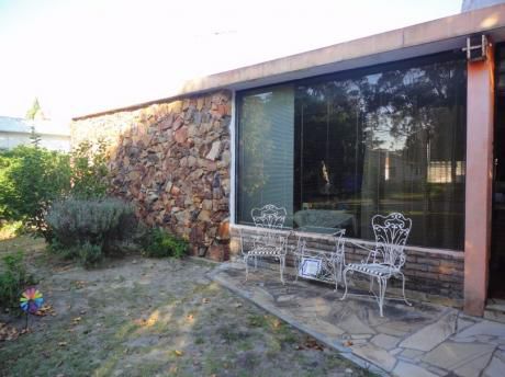Venta Parque Del Plata 373pp - A Una Cuadra Del Bus Y Dos De La Playa.