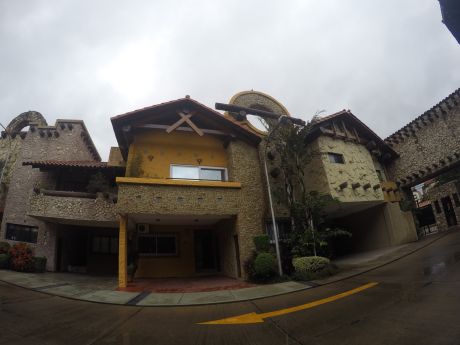 Vendo Casa En Condominio Guemes
