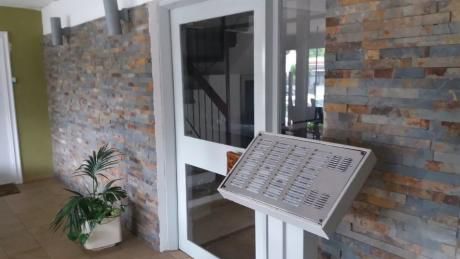 Avda Italia Y Solferino. 2dorm. Cochera. Vig 24hs Con Gc Incl $24000