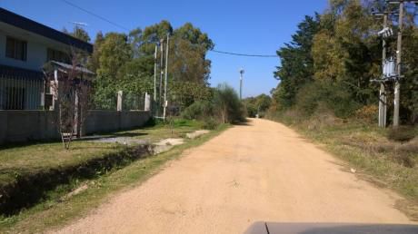 Frente Al Aeropuerto, A Pasos De La Ruta