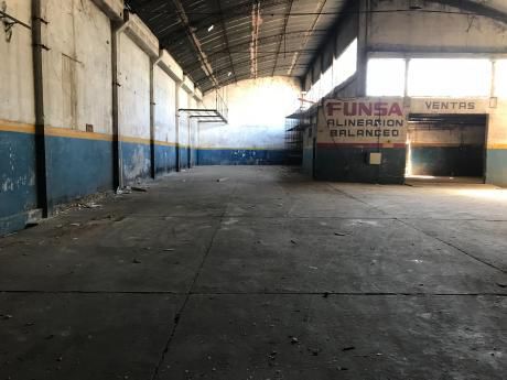 Gran Local Comercial Venta O Alquiler