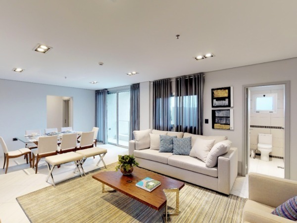 En Alquiler: Departamento de Lujo en Las Lomas — foto 3