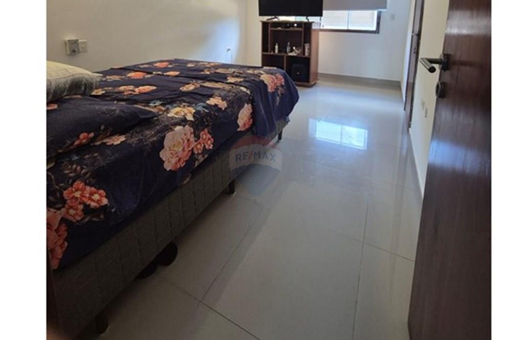 Alquilo amplia casa con piscina en San Lorenzo — foto 3