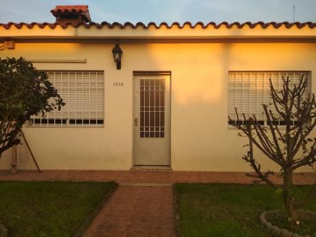 Muy Buen Inmueble, De Sólida Construcción!!