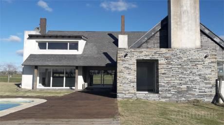 Excelente Propiedad Prox Zona America En Barrio Cerrado