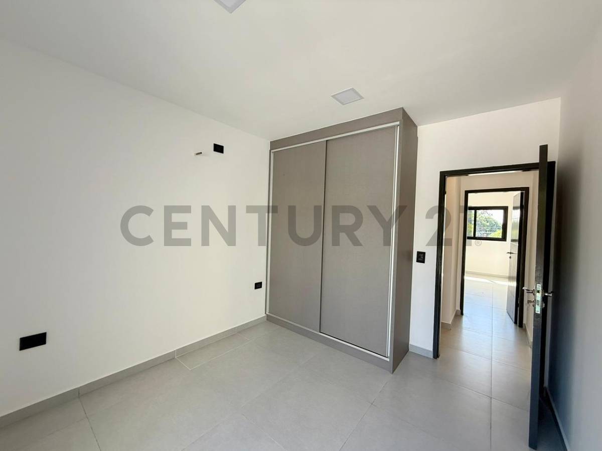 Dúplex en alquiler en Laurelty, Luque — foto 3